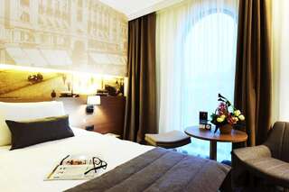 Отель Mercure Bucharest City Center Бухарест Улучшенный двухместный номер с 2 отдельными кроватями-1