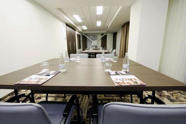 Отель Mercure Bucharest City Center Бухарест-43